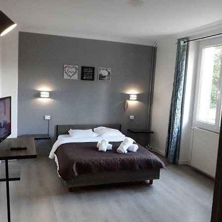 Hotel St Charles Rambouillet Εξωτερικό φωτογραφία