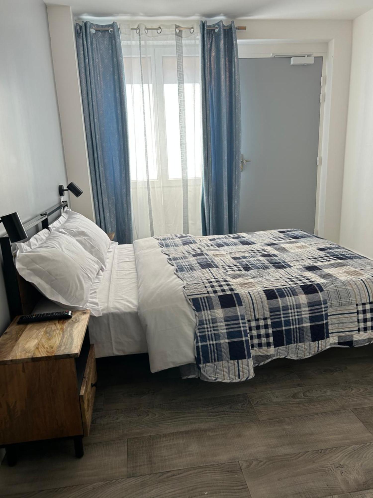 Hotel St Charles Rambouillet Εξωτερικό φωτογραφία